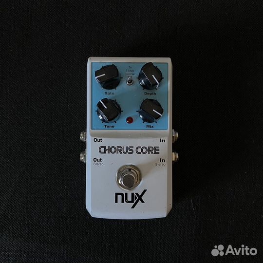 Педаль эффектов хорус Nux Chorus Core