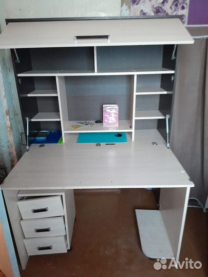 Компьютерный стол