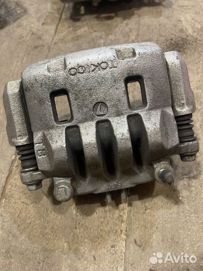 Суппорт тормозной Subaru Forester 2006г