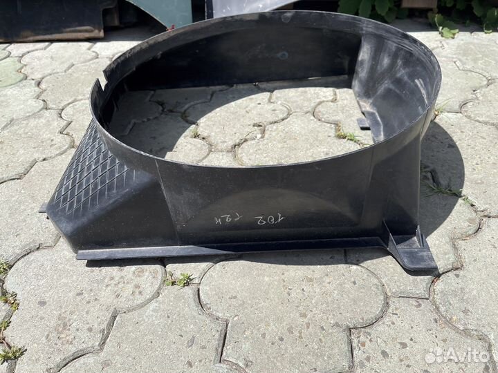 Диффузор Mercedes W124 M102