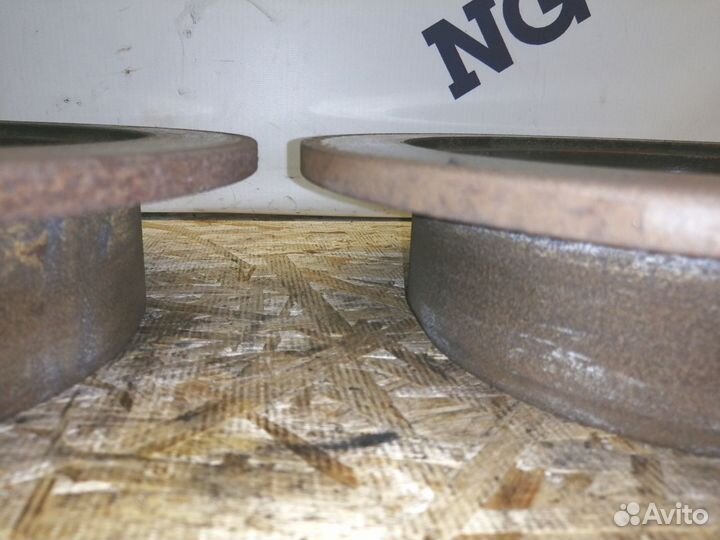 Тормозные диски задние пара Toyota Mark 2 GX100