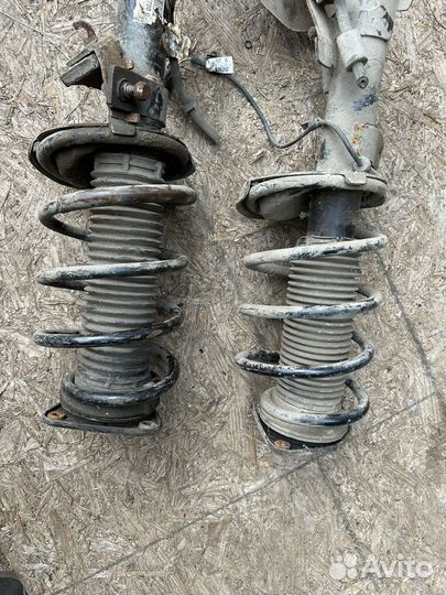 Mazda 3 bl стойки передние комплект