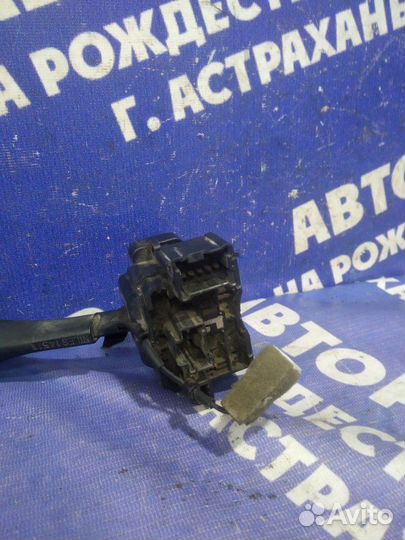Переключатель поворотов Nissan Cefiro A33 седан