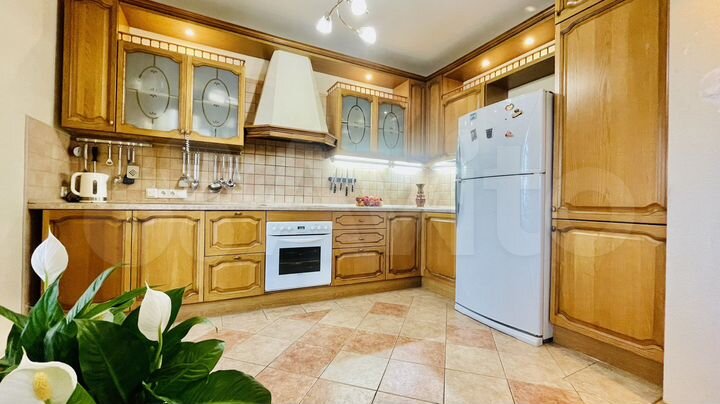 3-к. квартира, 115,2 м², 3/10 эт.