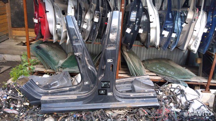 Порог со стойкой левый VW Polo (Sed RUS) 2011