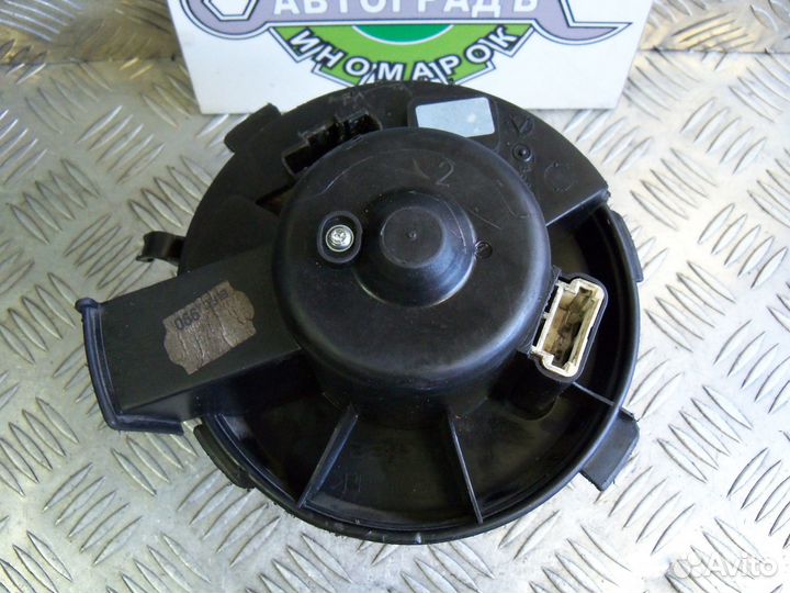 Моторчик отопителя Peugeot 307 2003г