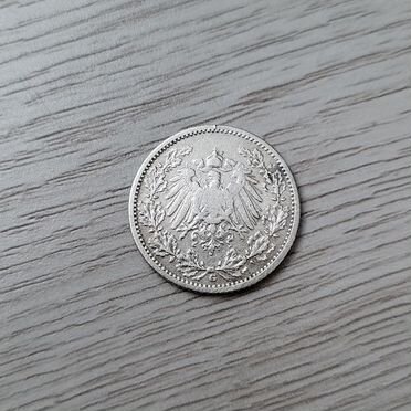 Монета 1/2 марки
