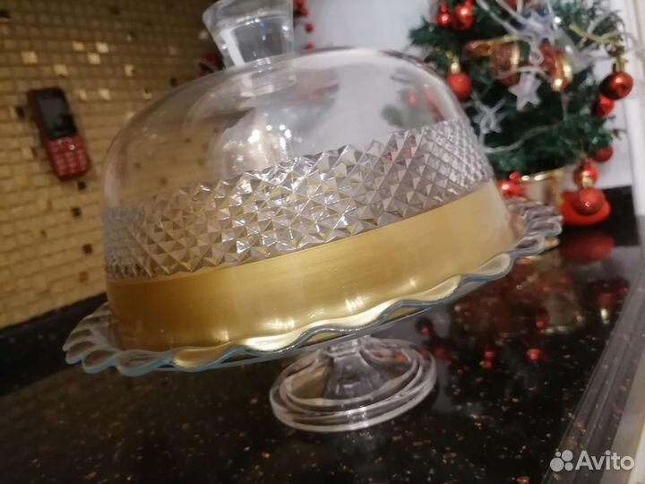 Тортница с крышкой