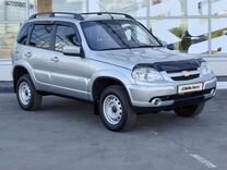 Chevrolet Niva 1.7 MT, 2015, 121 940 км, с пробегом, цена 810 000 руб.