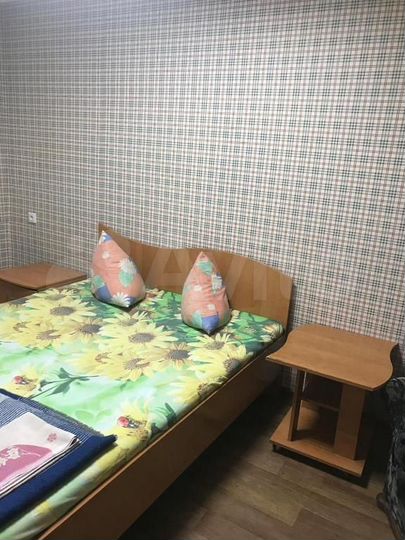 Комната 15 м² в > 9-к., 2/5 эт.