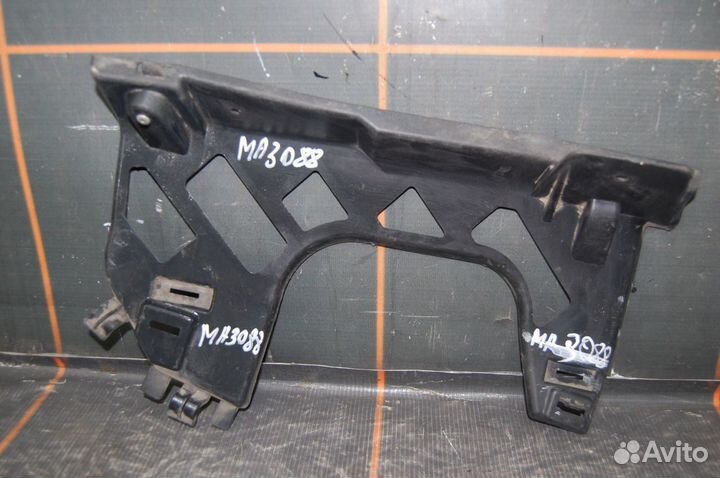 Кронштейн бампера заднего- Mercedes-Benz GL-X166