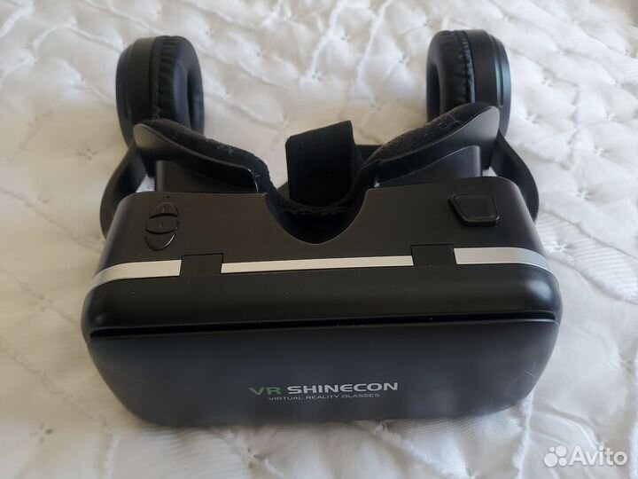 Очки виртуальной реальности с джойстиком vr