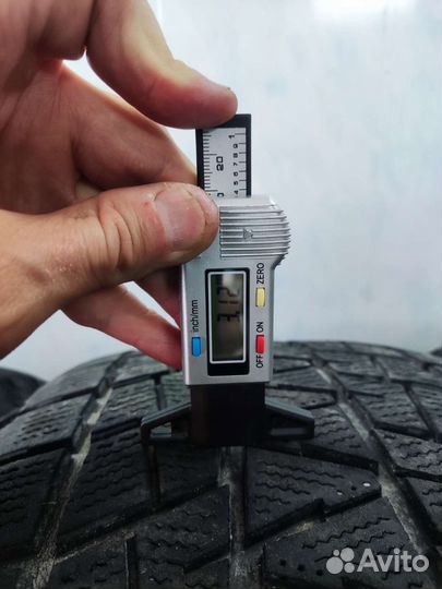 Bridgestone Blizzak DM-V1 285/60 R18 116R