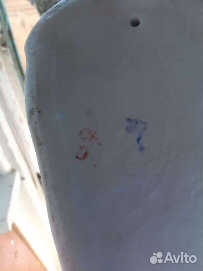 Статуэтка фарфор