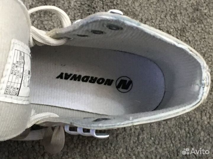 Коньки фигурные для девочки