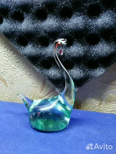 Лебедь стеклянный