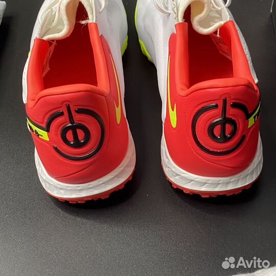 Сороконожки Nike Tiempo Legend