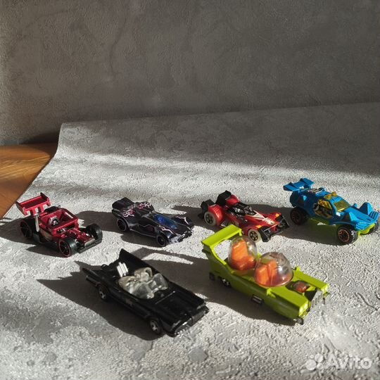 Hot wheels машинки