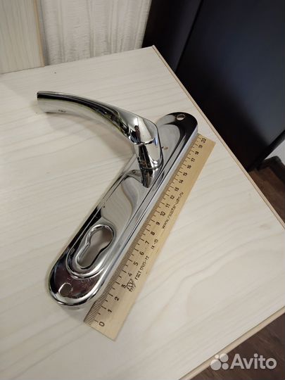 Ручка дверная на планке бу