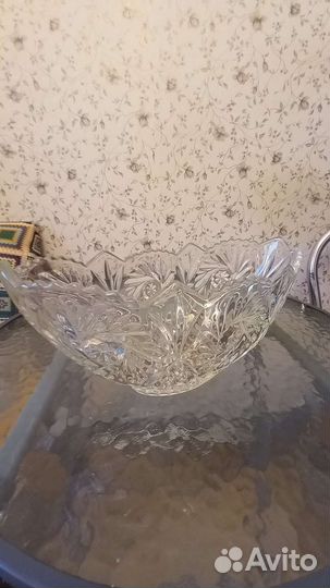 Большая хрустальная ваза салатник