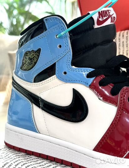 Кроссовки Nike Air Jordan 1 Retro Fearless UNC