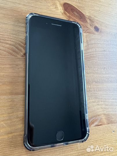 iPhone 8 Plus, 64 ГБ