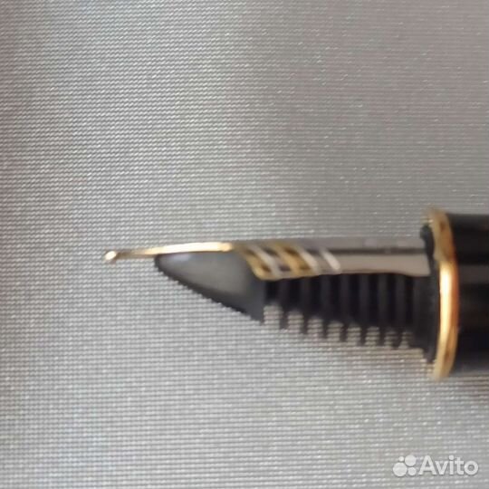 Перьевая серебряная ручка Parker Sonnet F534