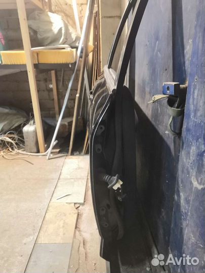 Дверь правая задняя на Toyota RAV 4 - 3 поколения