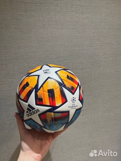 Футбольный мяч adidas Финал лиги чемпионов