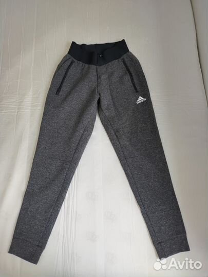 Спортивный костюм женский