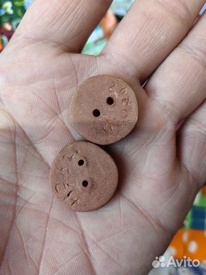 Отрезы ткани, лоскуты, пуговицы