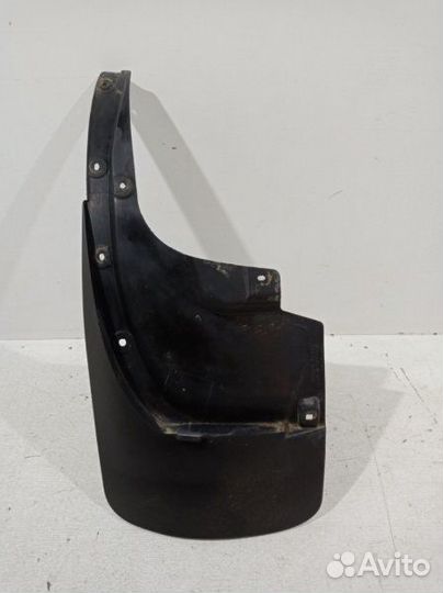 Брызговик задний левый Toyota Land Cruiser 200