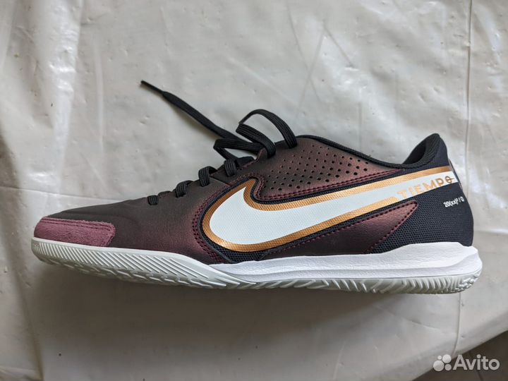 Продаю кроссовки nike