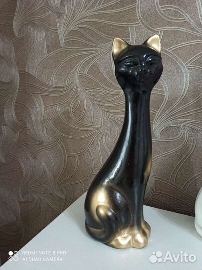 Статуэтка кошка