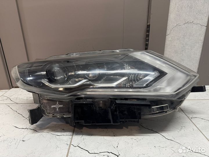 Фара передняя правая NIssan X-Trail T32 2017-н.в