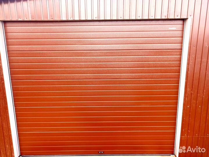 Холодные секционные ворота RSD02-SLP