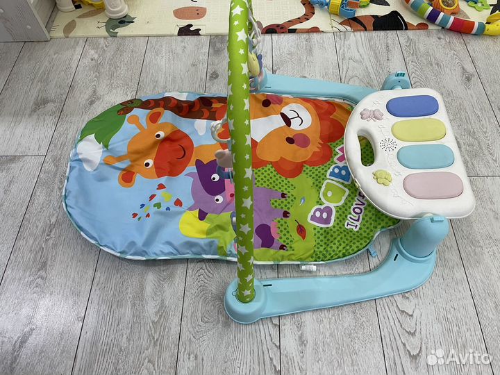 Развивающий музыкальный коврик с пианино/игрушками