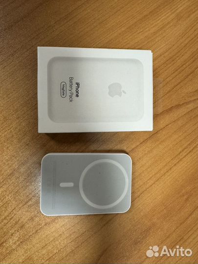 Внешний аккумулятор Apple MagSafe