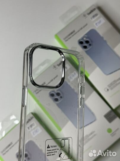 Силиконовый прозрачный чехол на iPhone 15