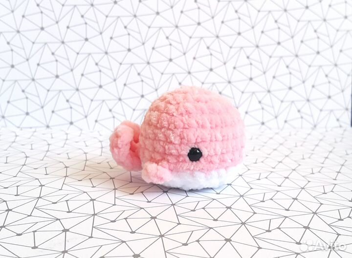 Игрушка Кит, брелок, подвеска, вязаные игрушки