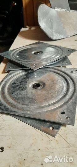 Поворотная платформа для кресла в лодку