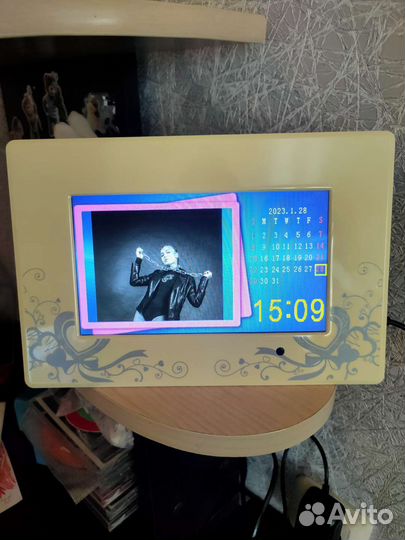 Цифровая фоторамка AirTone GF7210 White