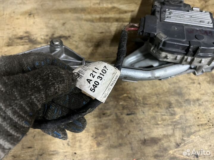 Трапеция стеклоочистителя Mercedes Benz W211