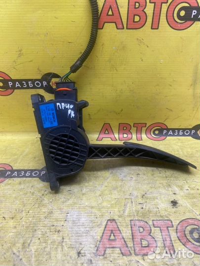 Педаль газа Лада Приора 21126 2011