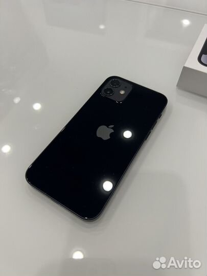 iPhone 12, 64 ГБ