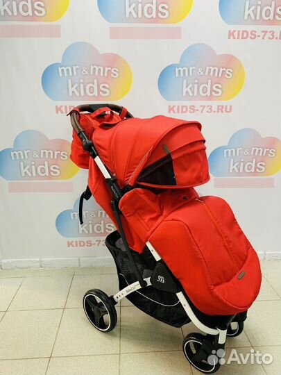 Прогулочная коляска новая