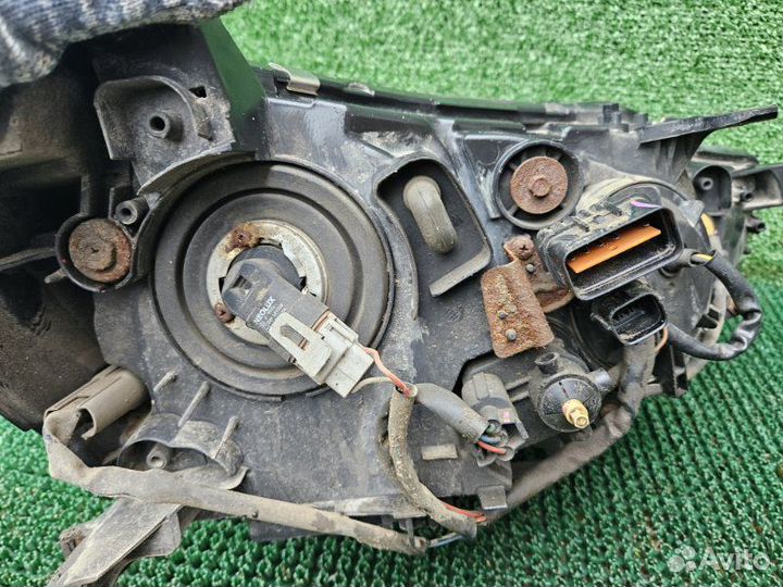 Фара передняя левая Mitsubishi Lancer 10 1.6 4A92