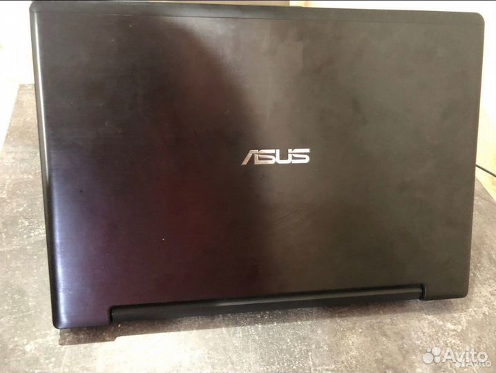 Ноутбук asus