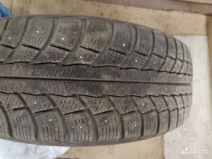 Продам комплект зимних колес