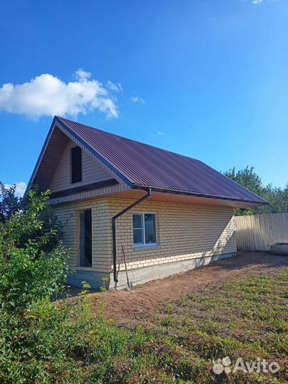 Бригада строителей